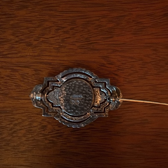 Sterling and Onyx Brooch - Picture 4 of 5